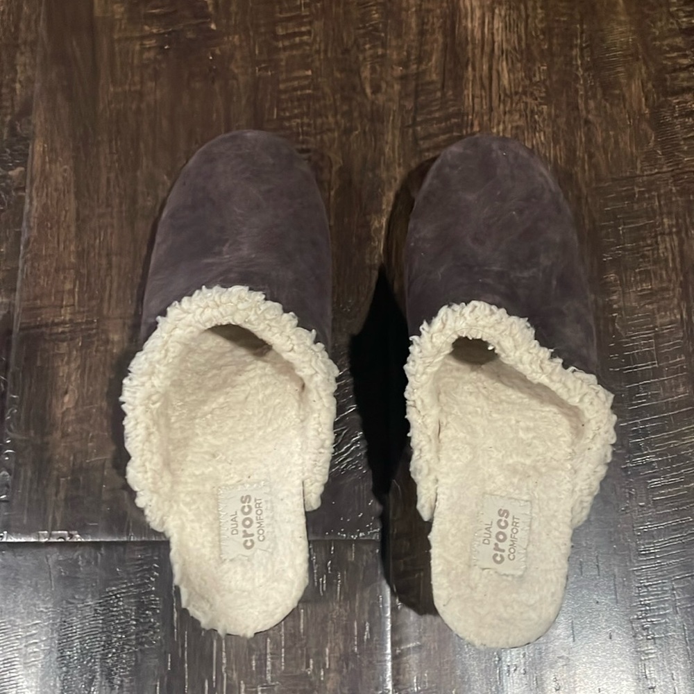 Dual crocs comfort wedges sz 7 brown